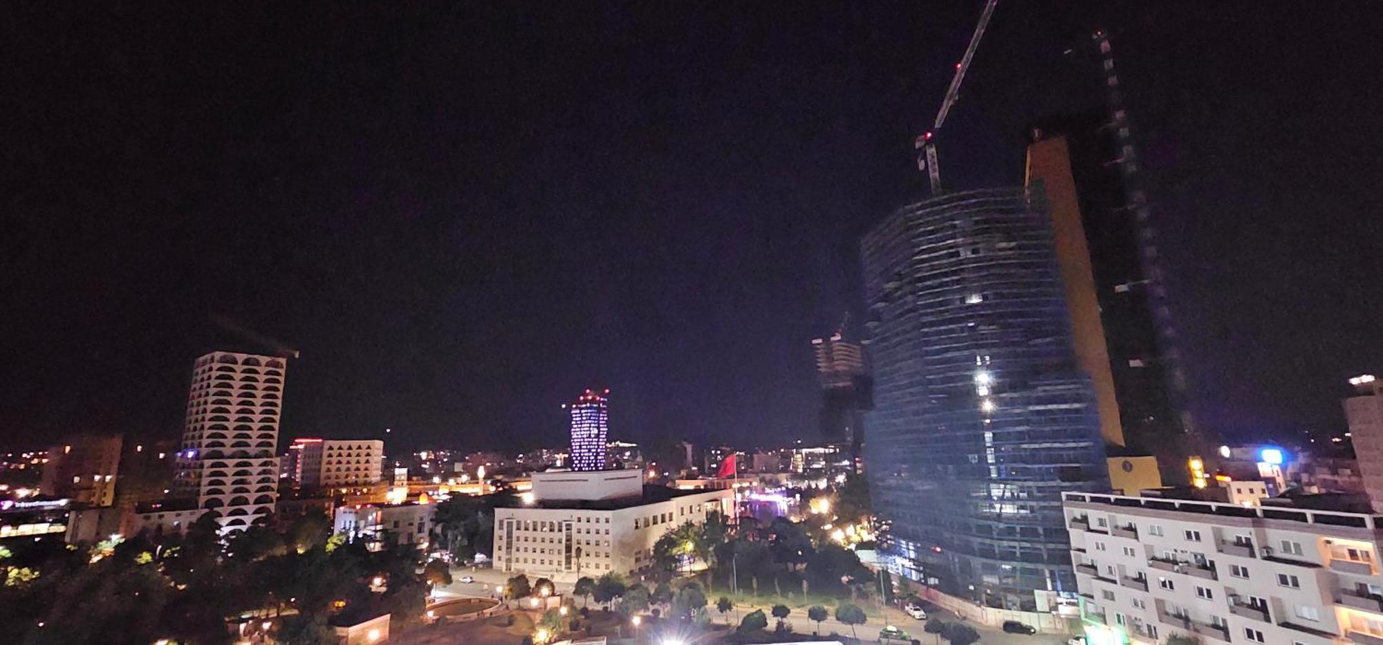 Free Parking Skanderbeg Square - Spacious Central Apartment Tirana Kültér fotó
