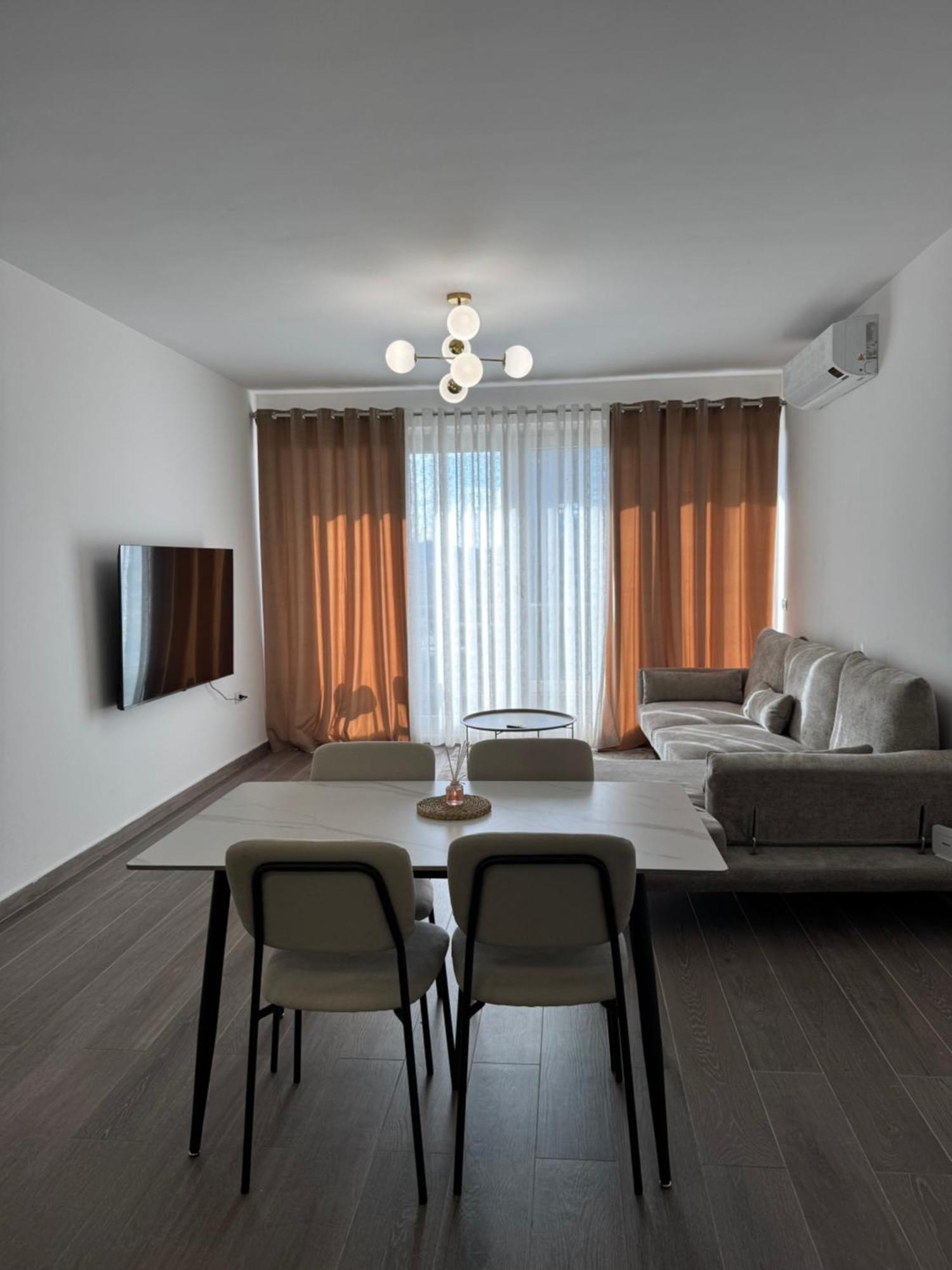 Free Parking Skanderbeg Square - Spacious Central Apartment Tirana Kültér fotó