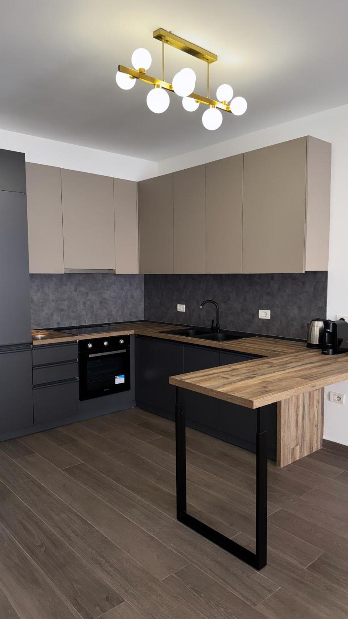 Free Parking Skanderbeg Square - Spacious Central Apartment Tirana Kültér fotó