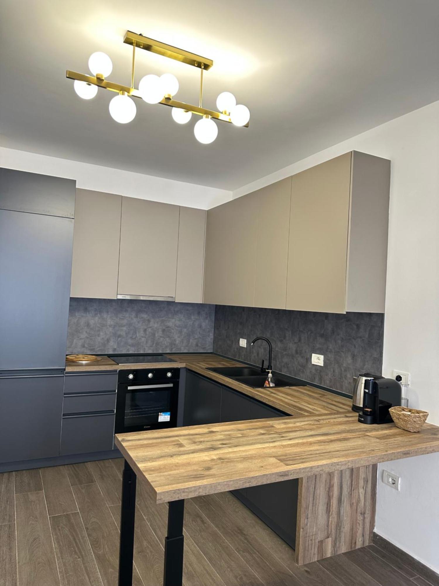 Free Parking Skanderbeg Square - Spacious Central Apartment Tirana Kültér fotó