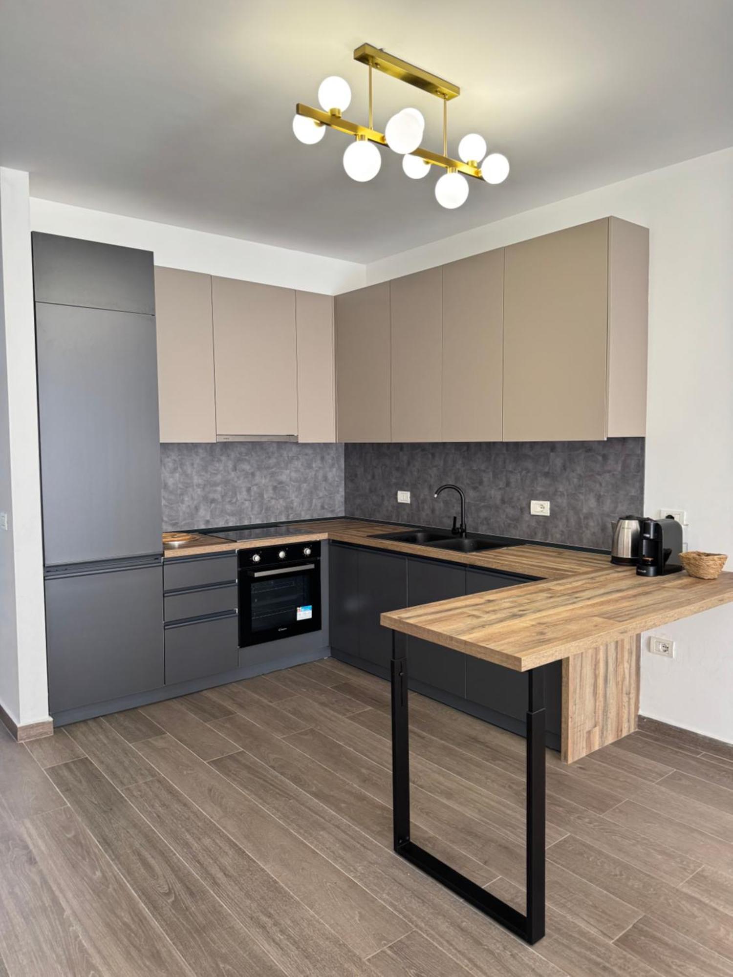Free Parking Skanderbeg Square - Spacious Central Apartment Tirana Kültér fotó