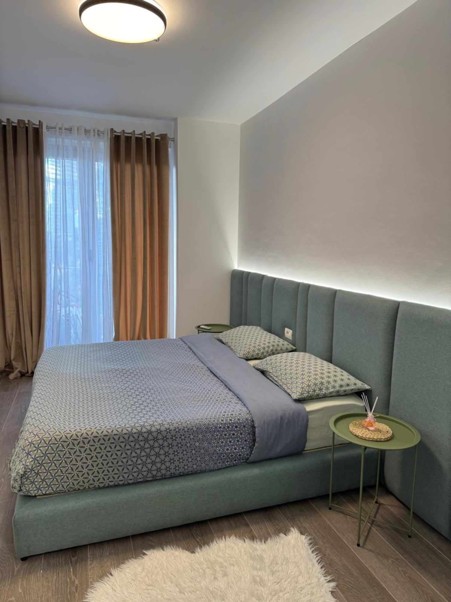 Free Parking Skanderbeg Square - Spacious Central Apartment Tirana Kültér fotó